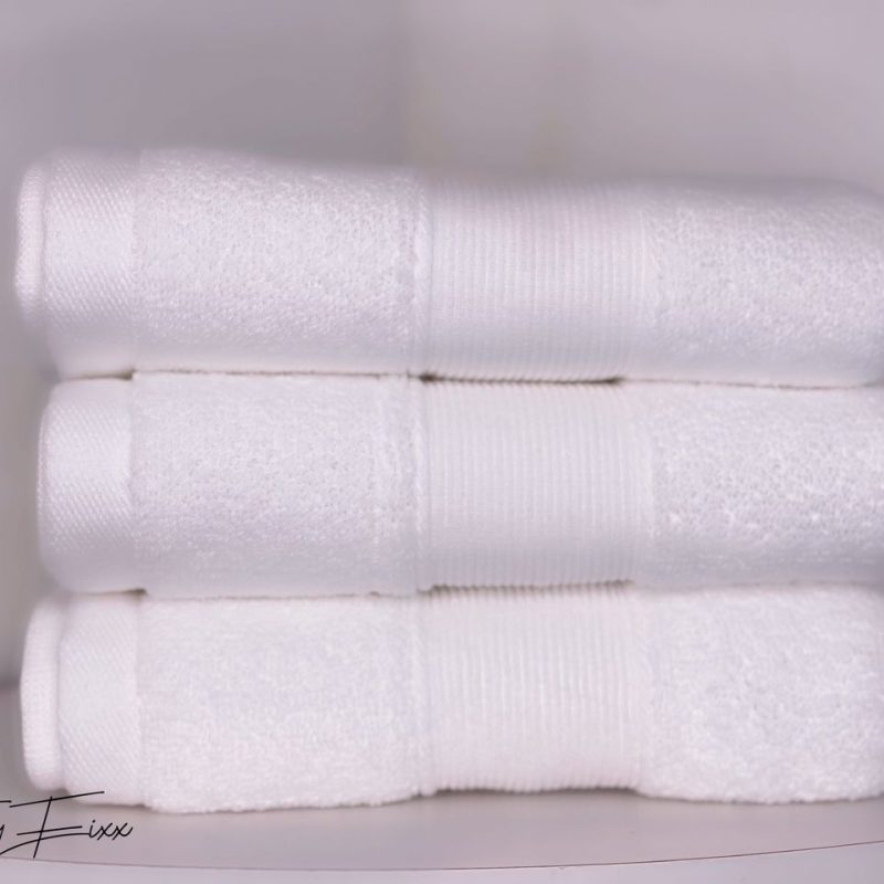 White Bath towel (70x140cm)